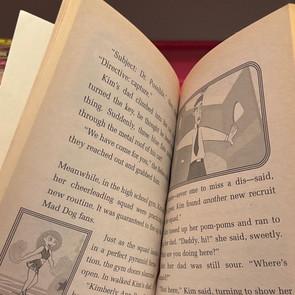 Kim possible Lizzie McGuire Looney Tunes Set of Three early 2000s Chapter Books - Picture 9 of 9